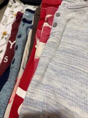 Young Men’s 7 shirts bundle XS/S